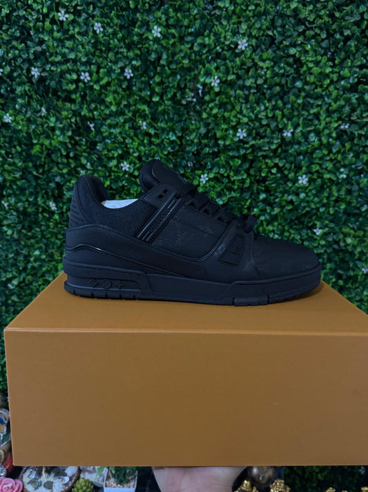 Lv Trainer Full Black